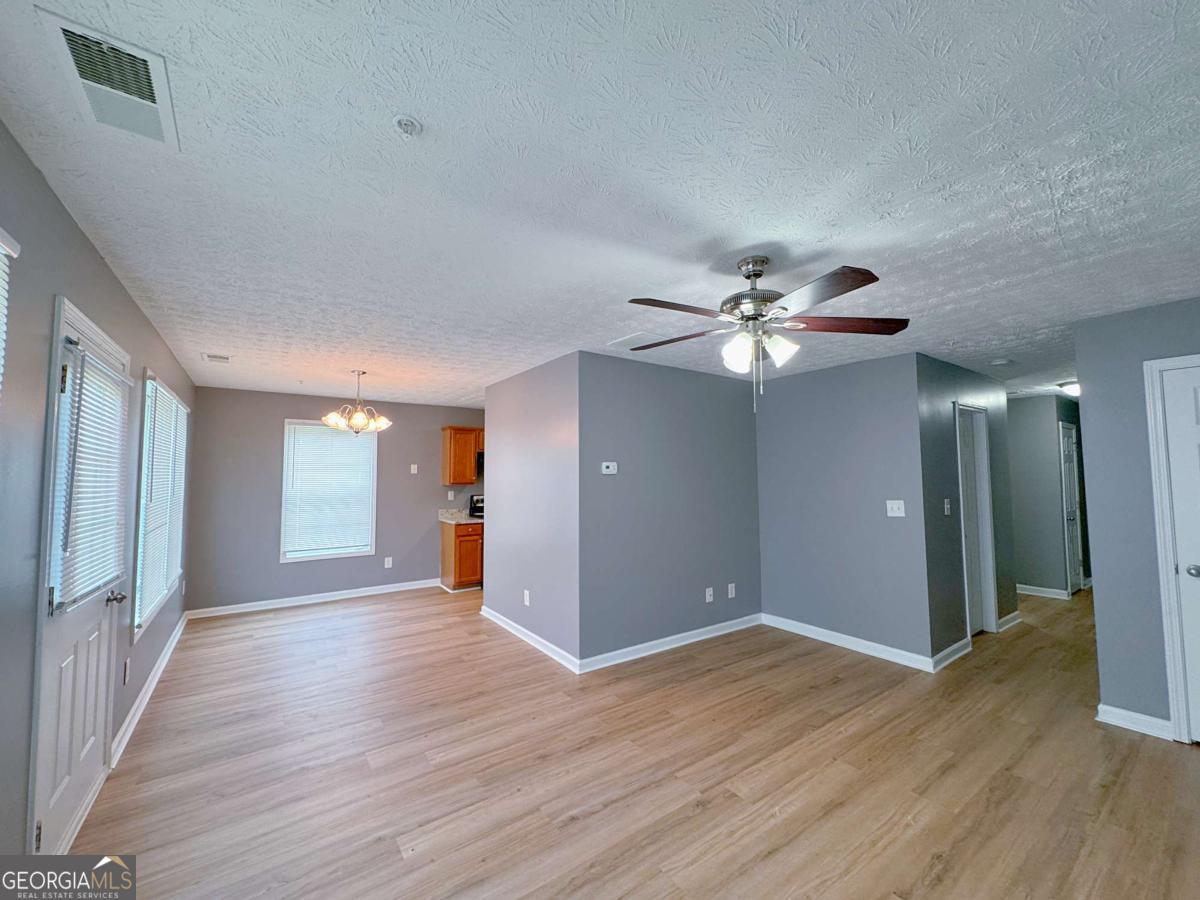 1430 Eastmont DR NW