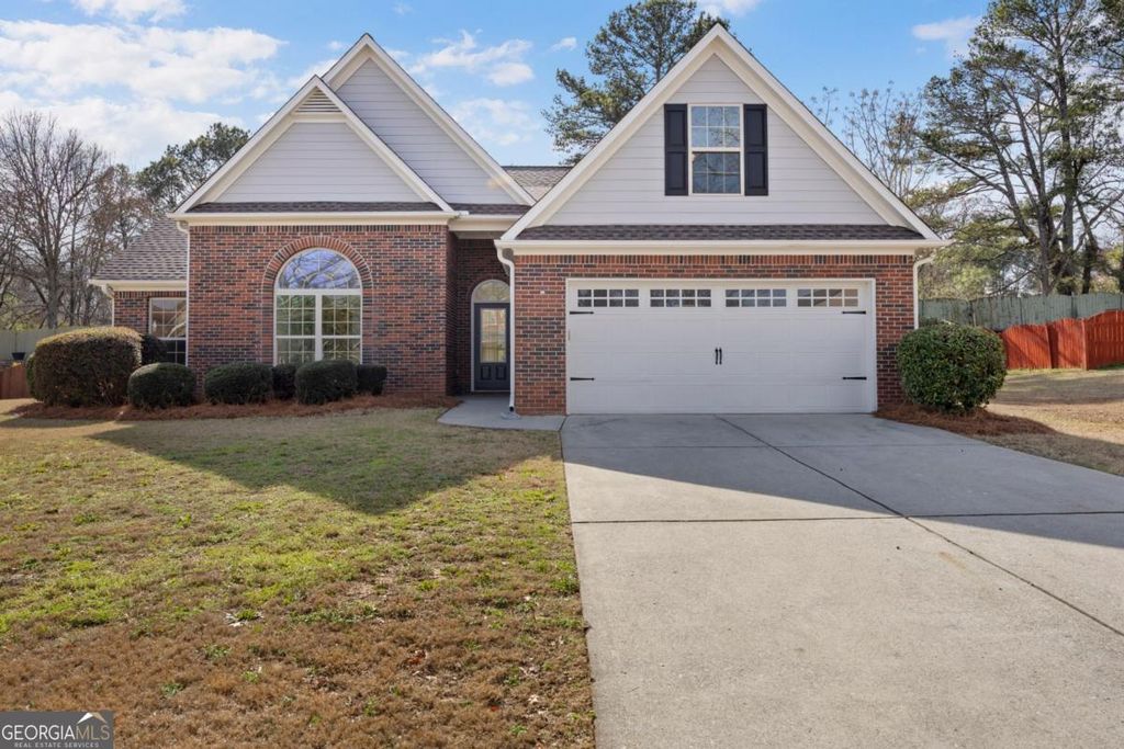 Photo of 738 York View Drive, Auburn, GA 30011 (MLS # 10702526)