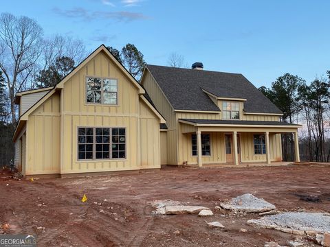 A home in Newnan