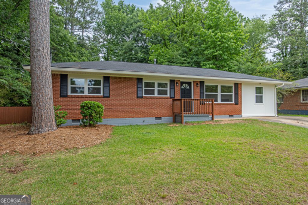 Photo of 4128 Lindsey Drive, Decatur, GA 30035 (MLS # 10769890)