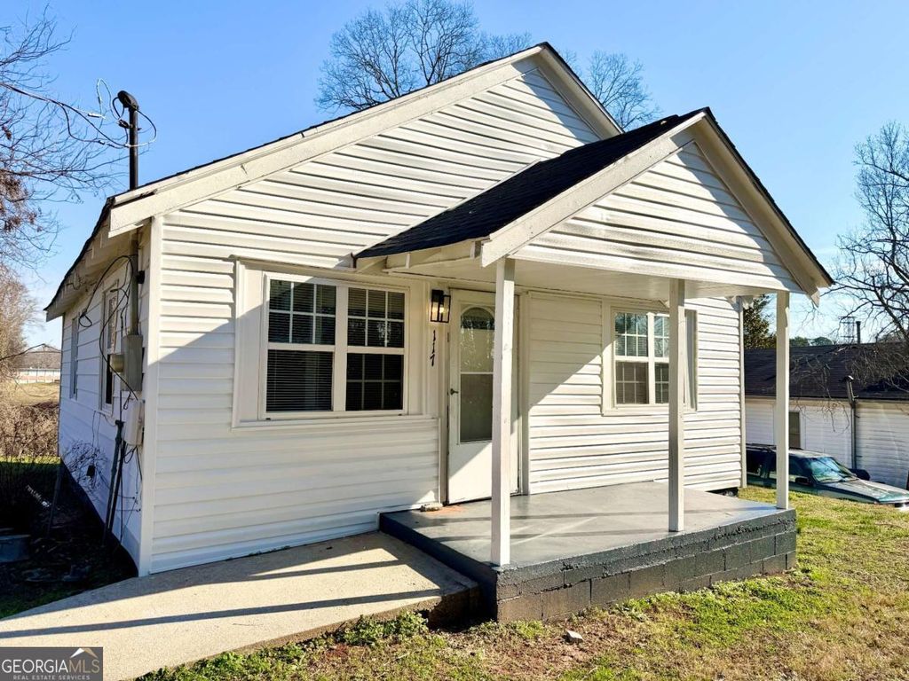 Photo of 117 Clayton St, Fairburn, GA 30213 (MLS # 10682372)