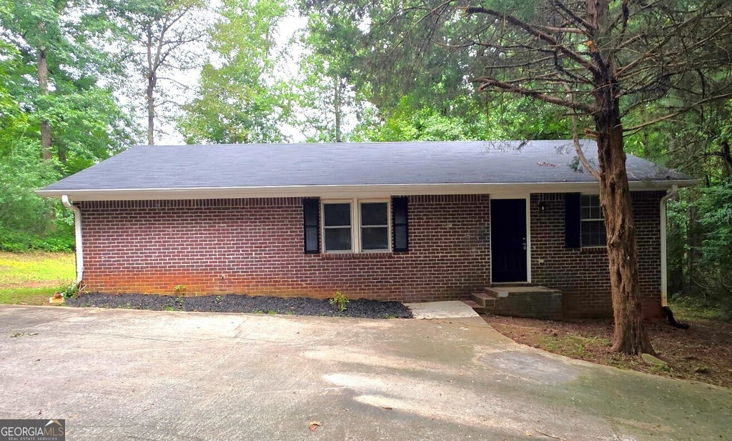 Photo of 220 Big Oak Cir, Athens, GA 30605 (MLS # 10819062)