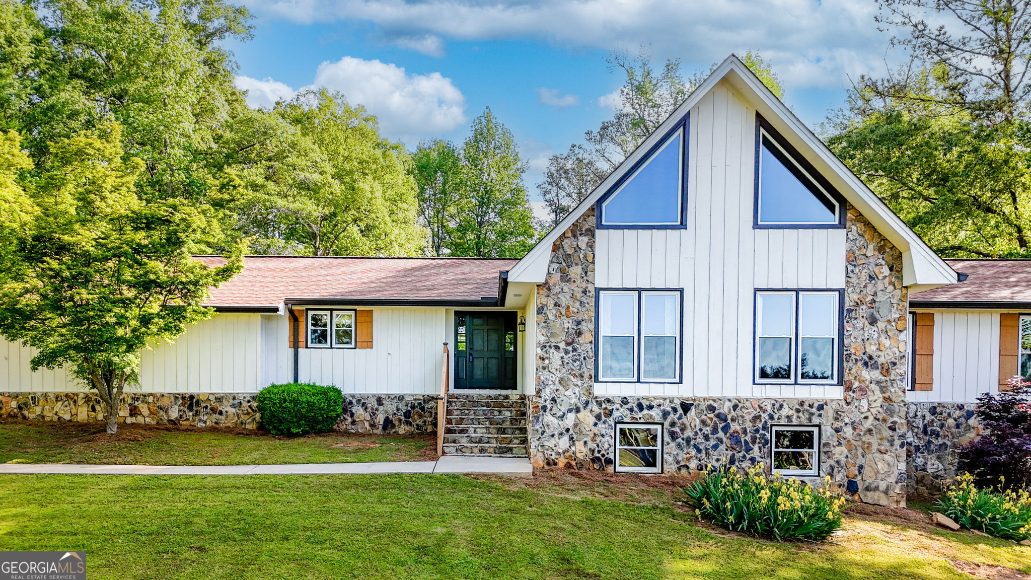 3222 Bay View DR