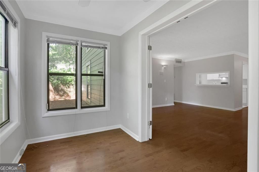 407 NE Summit North DR NE 407