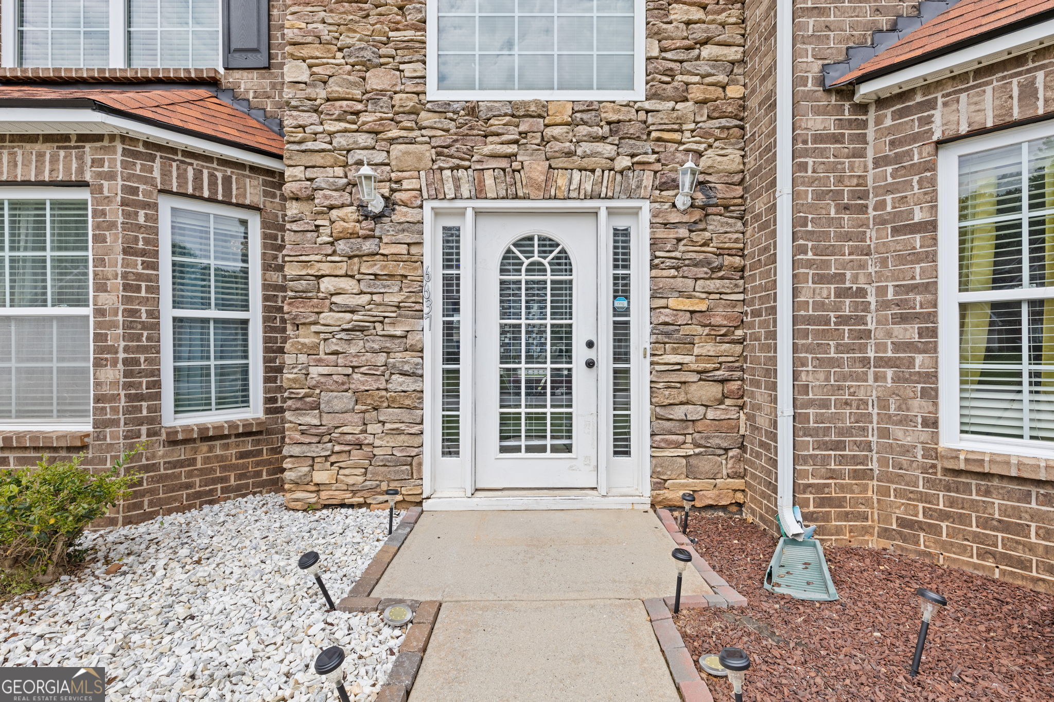 6637 Chason Woods CT