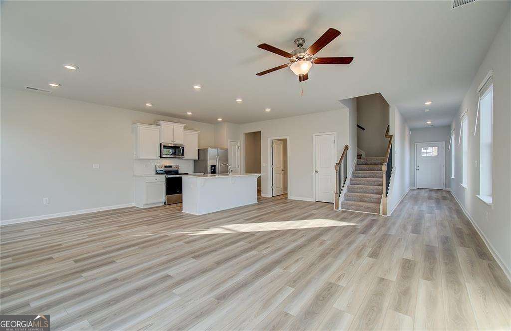 228 Sanctuary DR