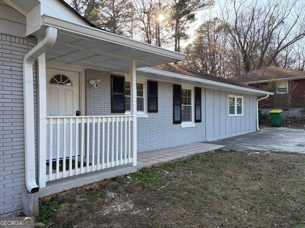 Photo of 431 Pineridge Road, Forest Park, GA 30297 (MLS # 10687581)