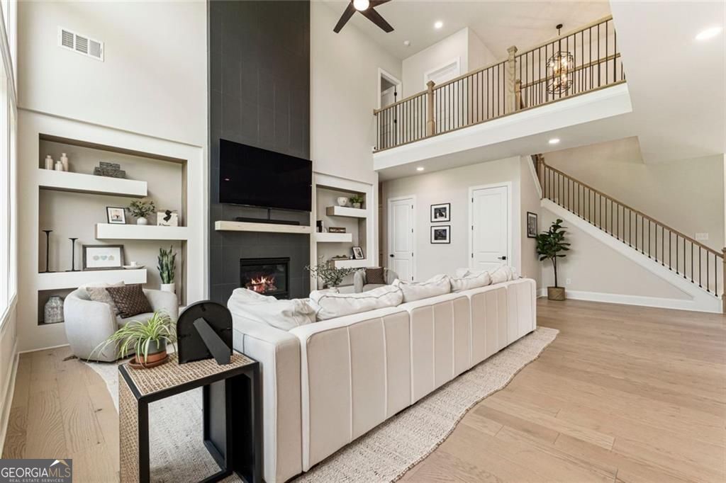 HOLLY FARM PH 1B - Residential