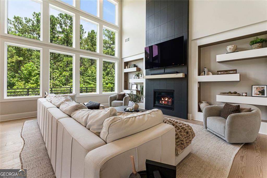 HOLLY FARM PH 1B - Residential