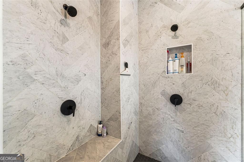 HOLLY FARM PH 1B - Residential