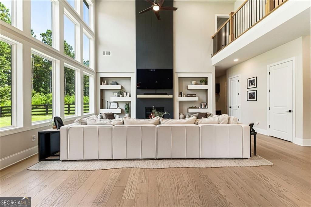 HOLLY FARM PH 1B - Residential