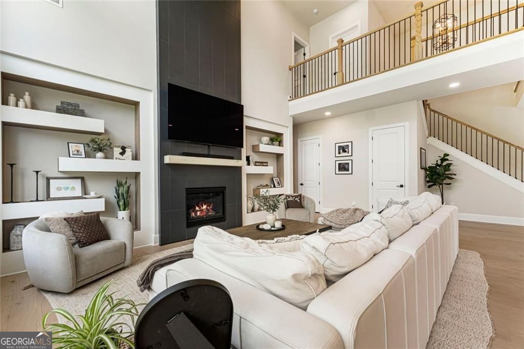 HOLLY FARM PH 1B - Residential