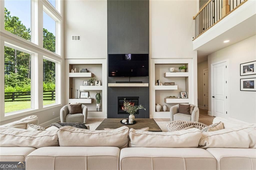 HOLLY FARM PH 1B - Residential