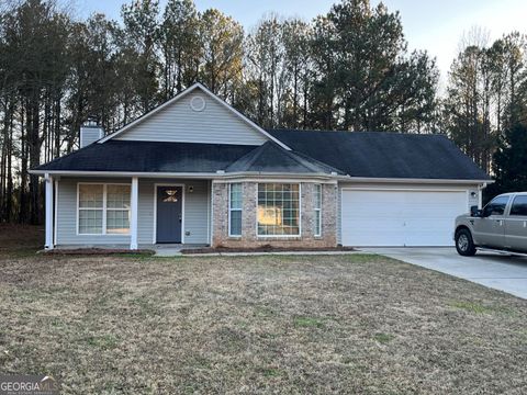 17 Carey CT Grantville GA 30220