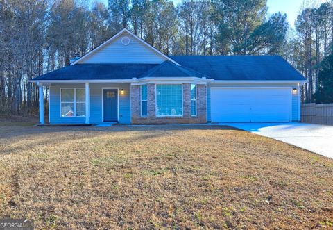 17 Carey CT Grantville GA 30220