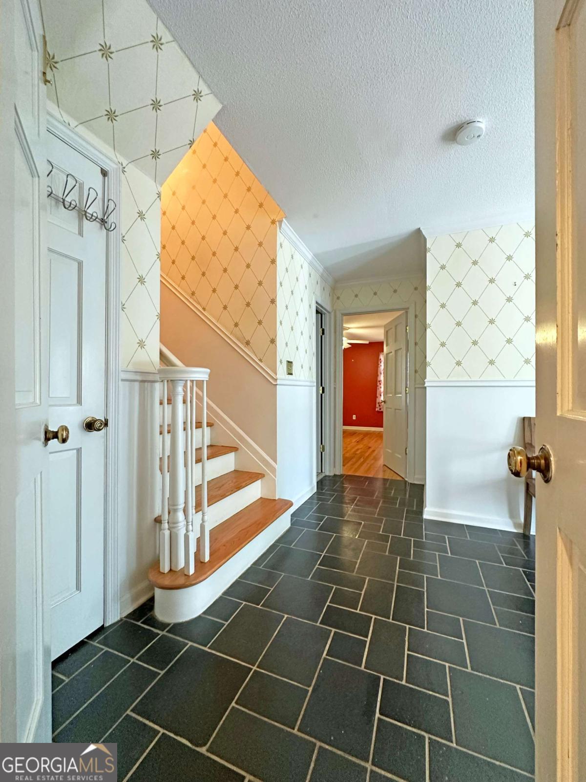 275 St George DR