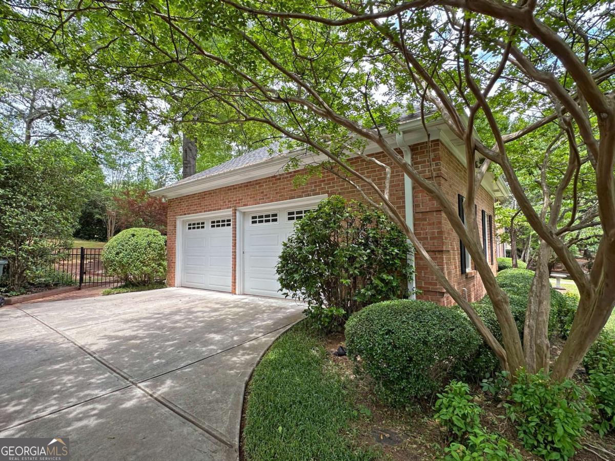 275 St George DR