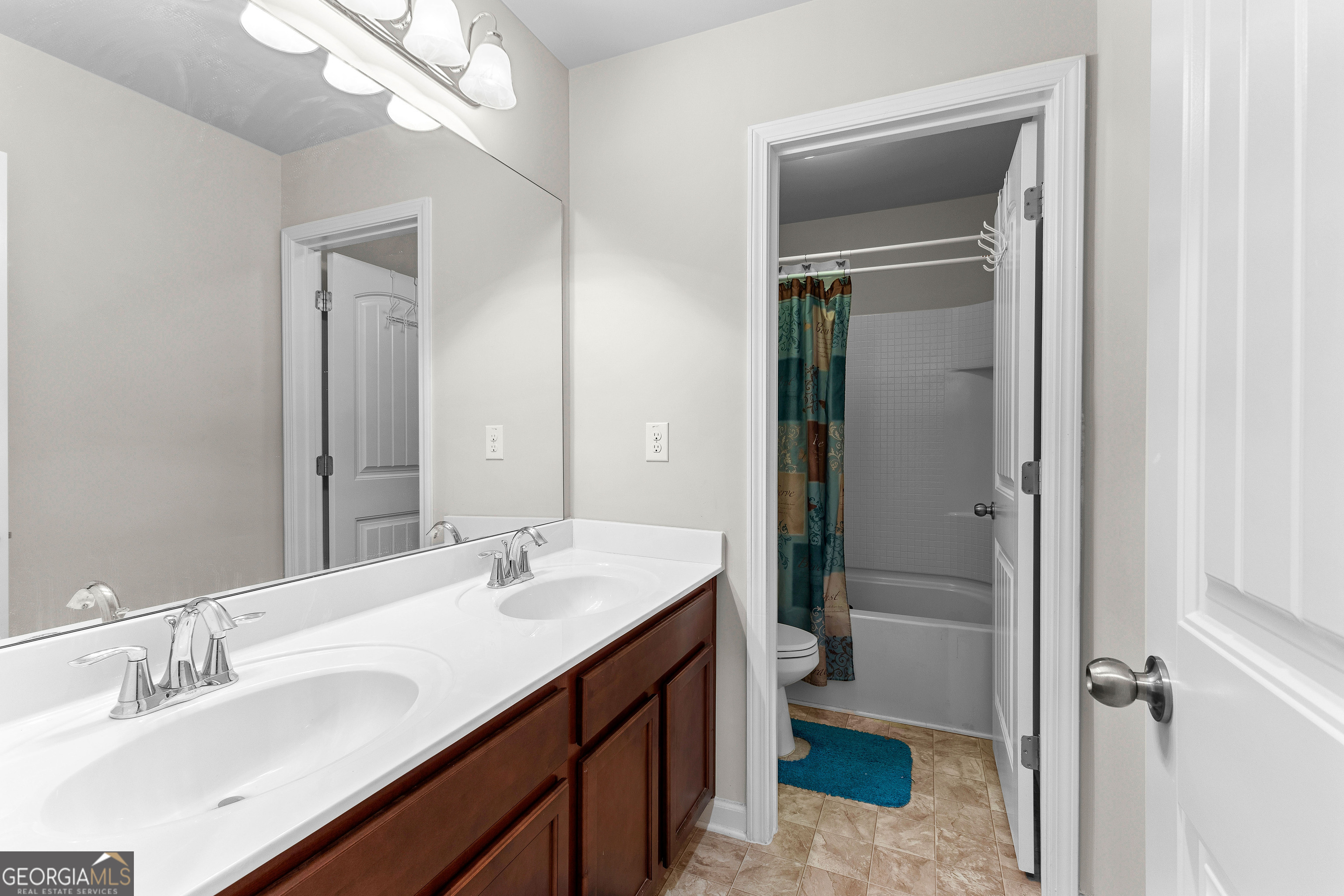 McDonough, Georgia 30253, United States, 6 Bedrooms Bedrooms, ,4 BathroomsBathrooms,Residential,Active,202479