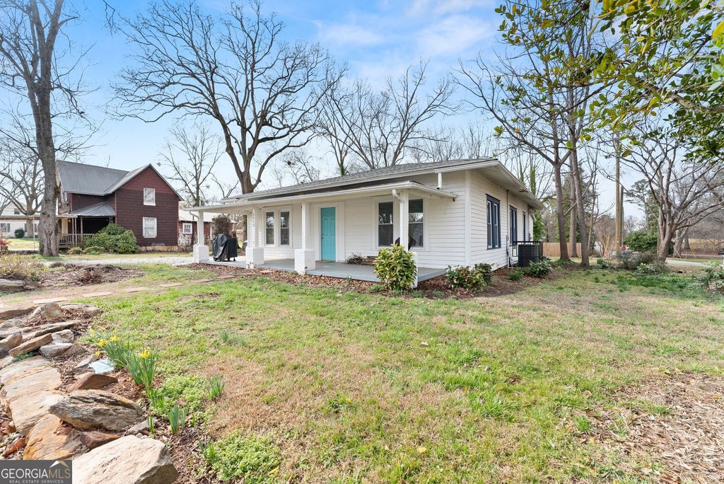 Photo of 5919 Chattahoochee Street, Lula, GA 30554 (MLS # 10701993)