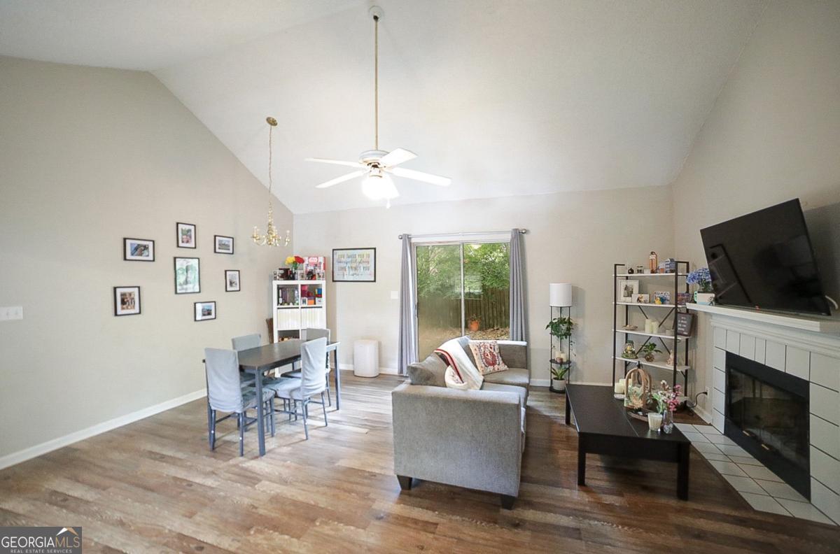 144 Sterling DR