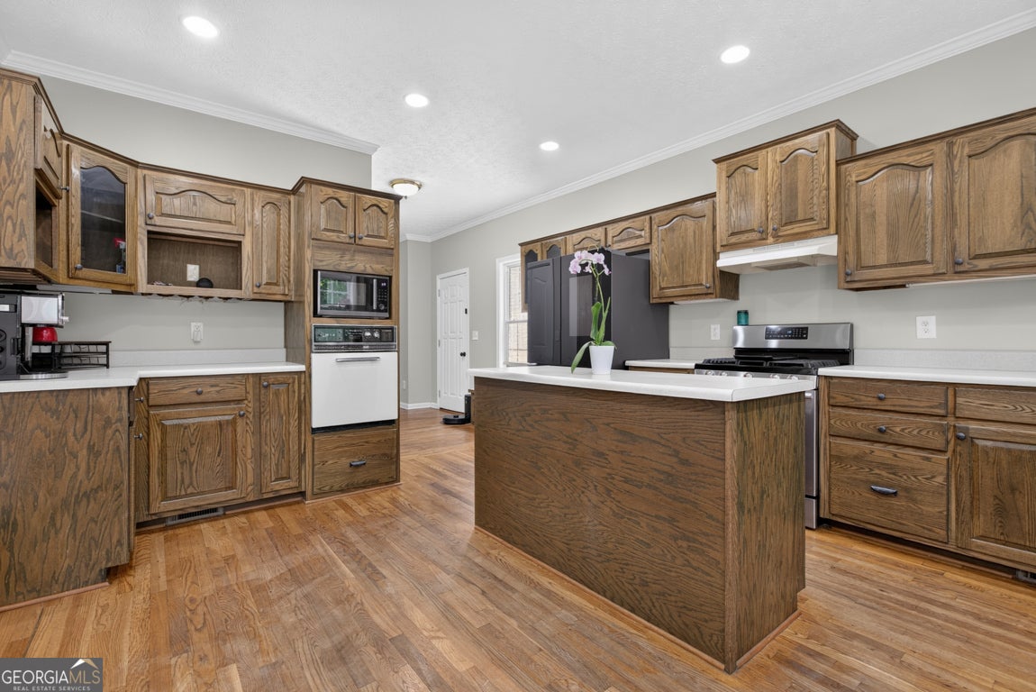60 Tyler Woods DR