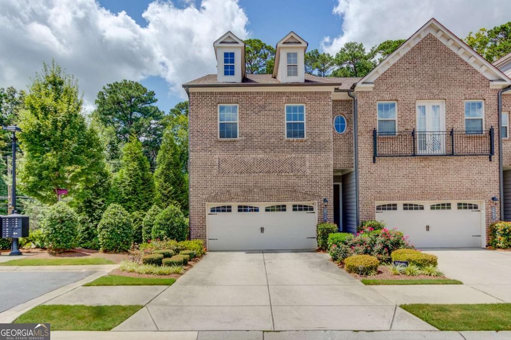 Photo of 1450 Edgebrook Court, Atlanta, GA 30329 (MLS # 10736891)