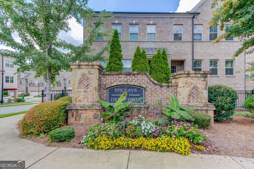 Photo of 1450 Edgebrook Court, Atlanta, GA 30329 (MLS # 10736891)