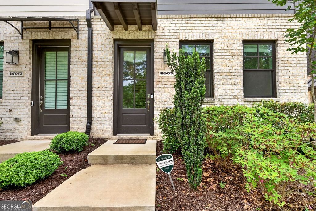 Photo of 6589 Beacon Drive, Sandy Springs, GA 30328 (MLS # 10755652)