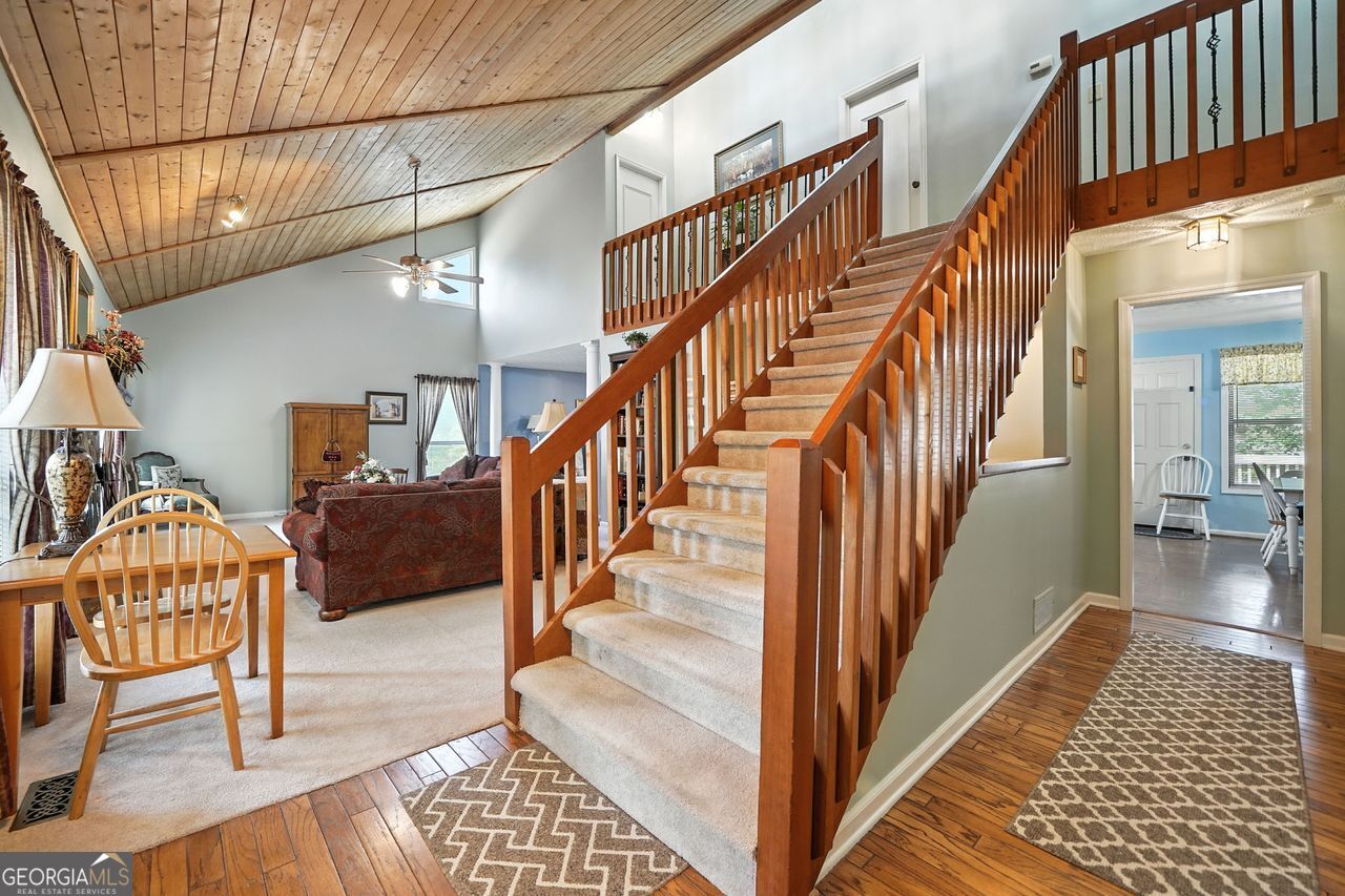 215 Overlook CT
