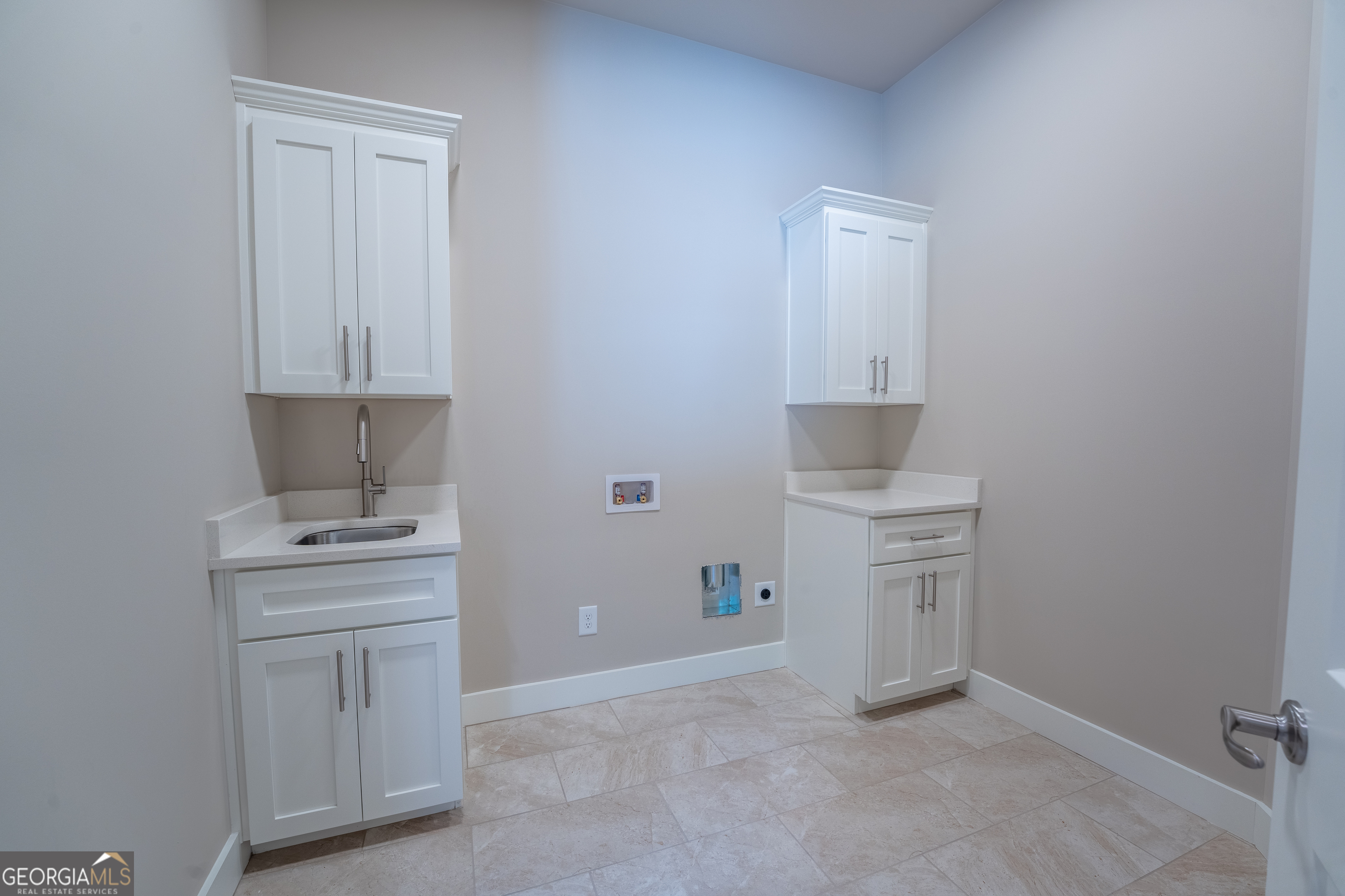 Clarkesville, Georgia 30523, United States, 4 Bedrooms Bedrooms, ,5 BathroomsBathrooms,Residential,Active,205938