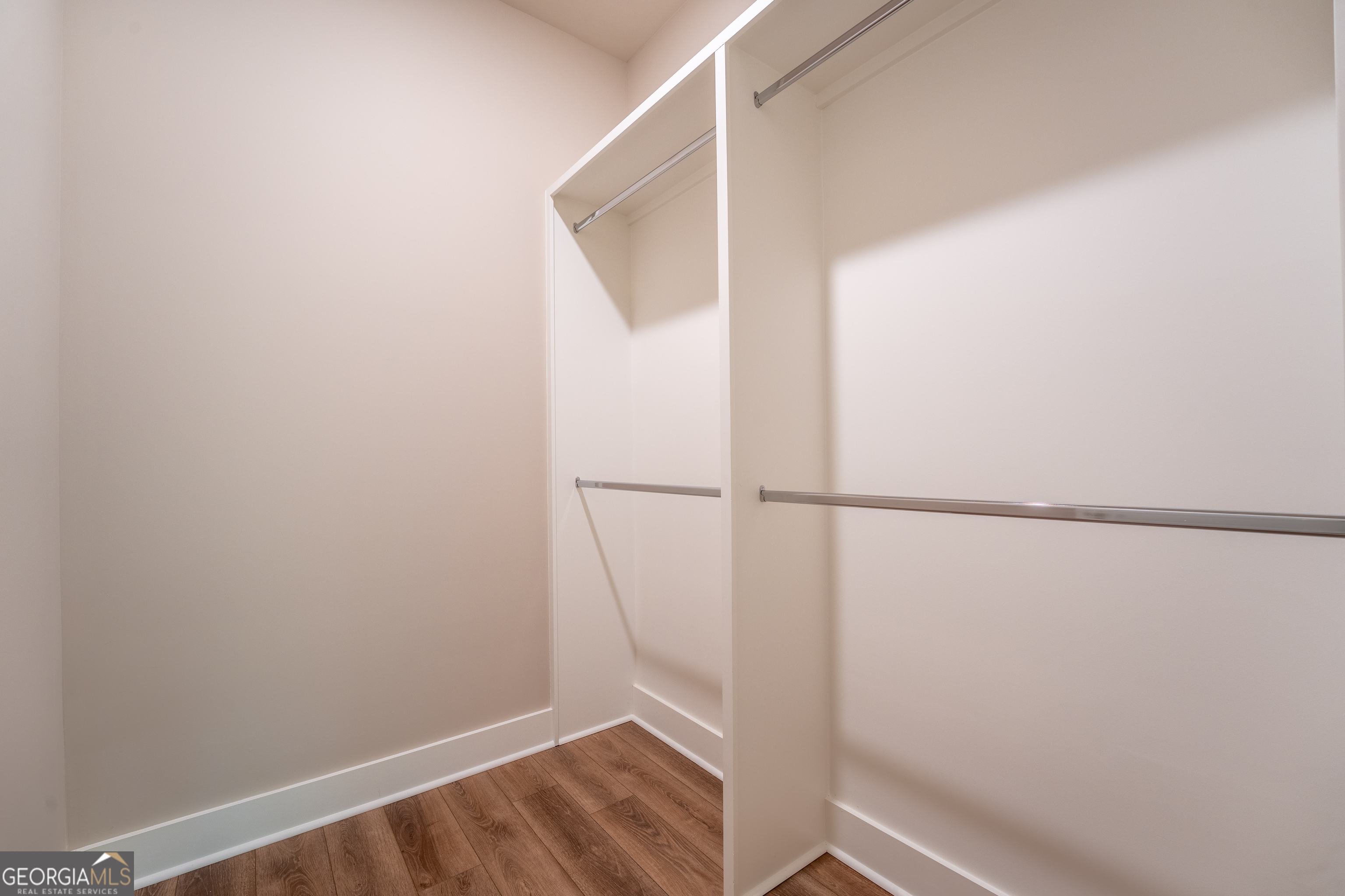 Clarkesville, Georgia 30523, United States, 4 Bedrooms Bedrooms, ,5 BathroomsBathrooms,Residential,Active,205938