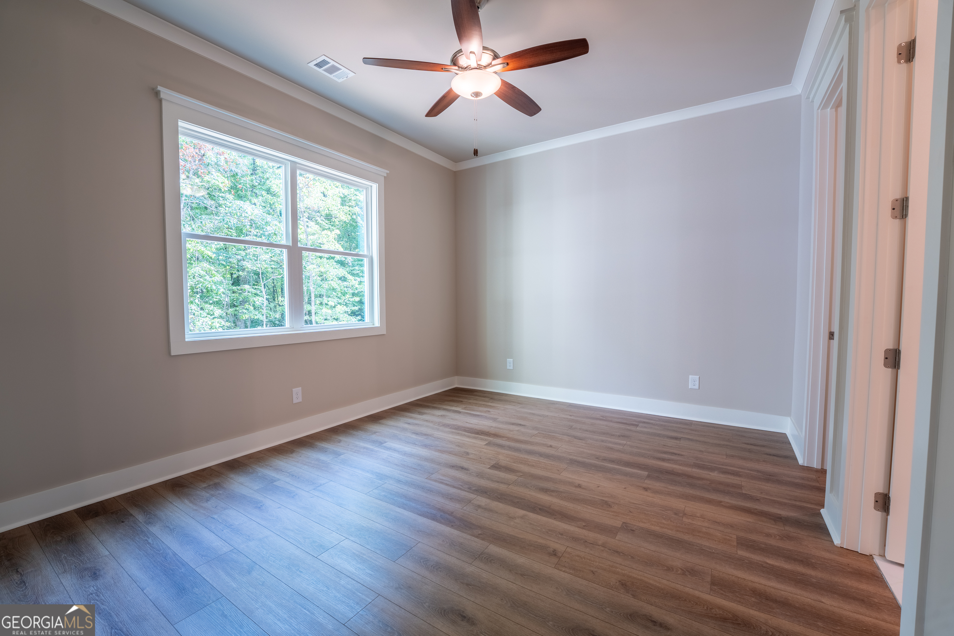 Clarkesville, Georgia 30523, United States, 4 Bedrooms Bedrooms, ,5 BathroomsBathrooms,Residential,Active,205938