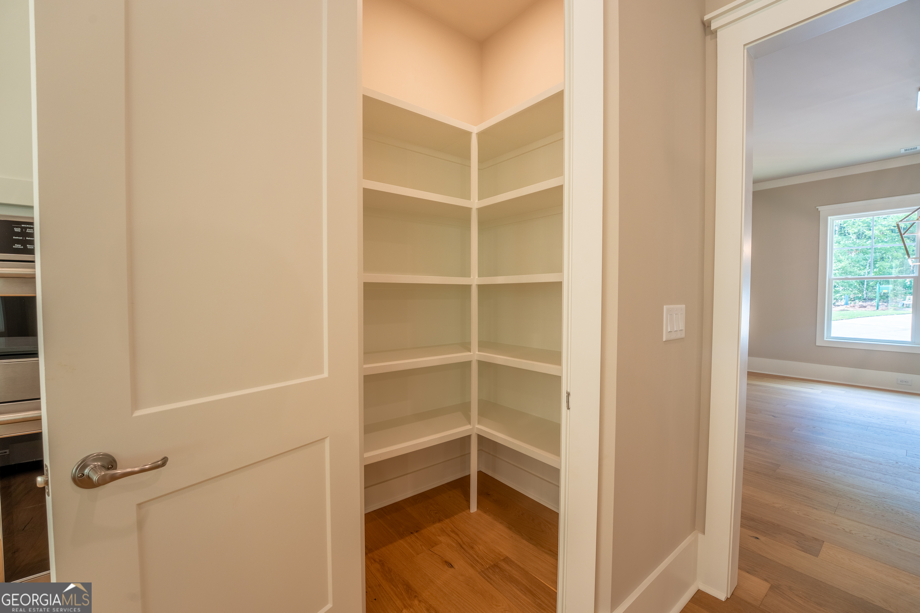 Clarkesville, Georgia 30523, United States, 4 Bedrooms Bedrooms, ,5 BathroomsBathrooms,Residential,Active,205938