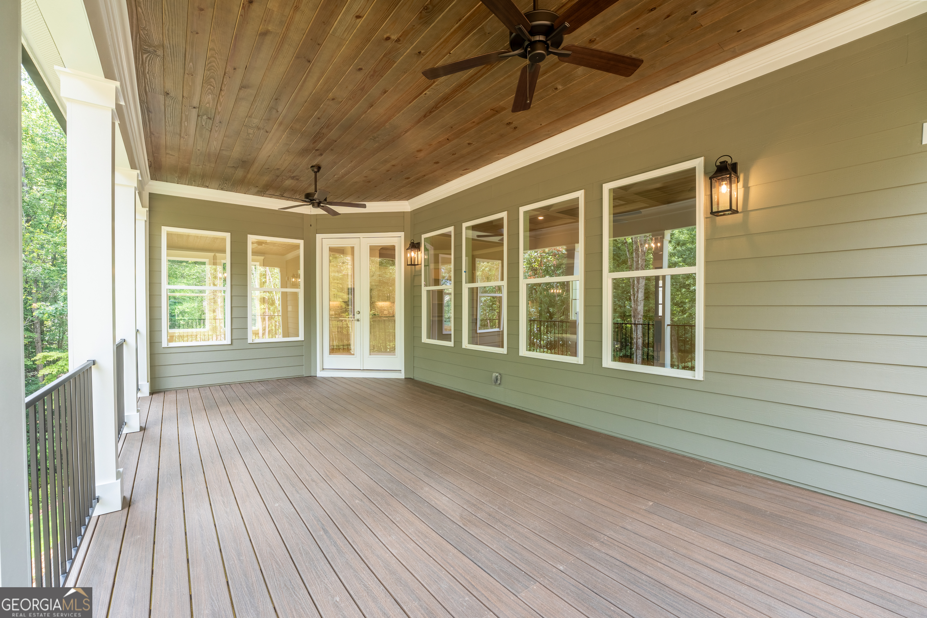 Clarkesville, Georgia 30523, United States, 4 Bedrooms Bedrooms, ,5 BathroomsBathrooms,Residential,Active,205938