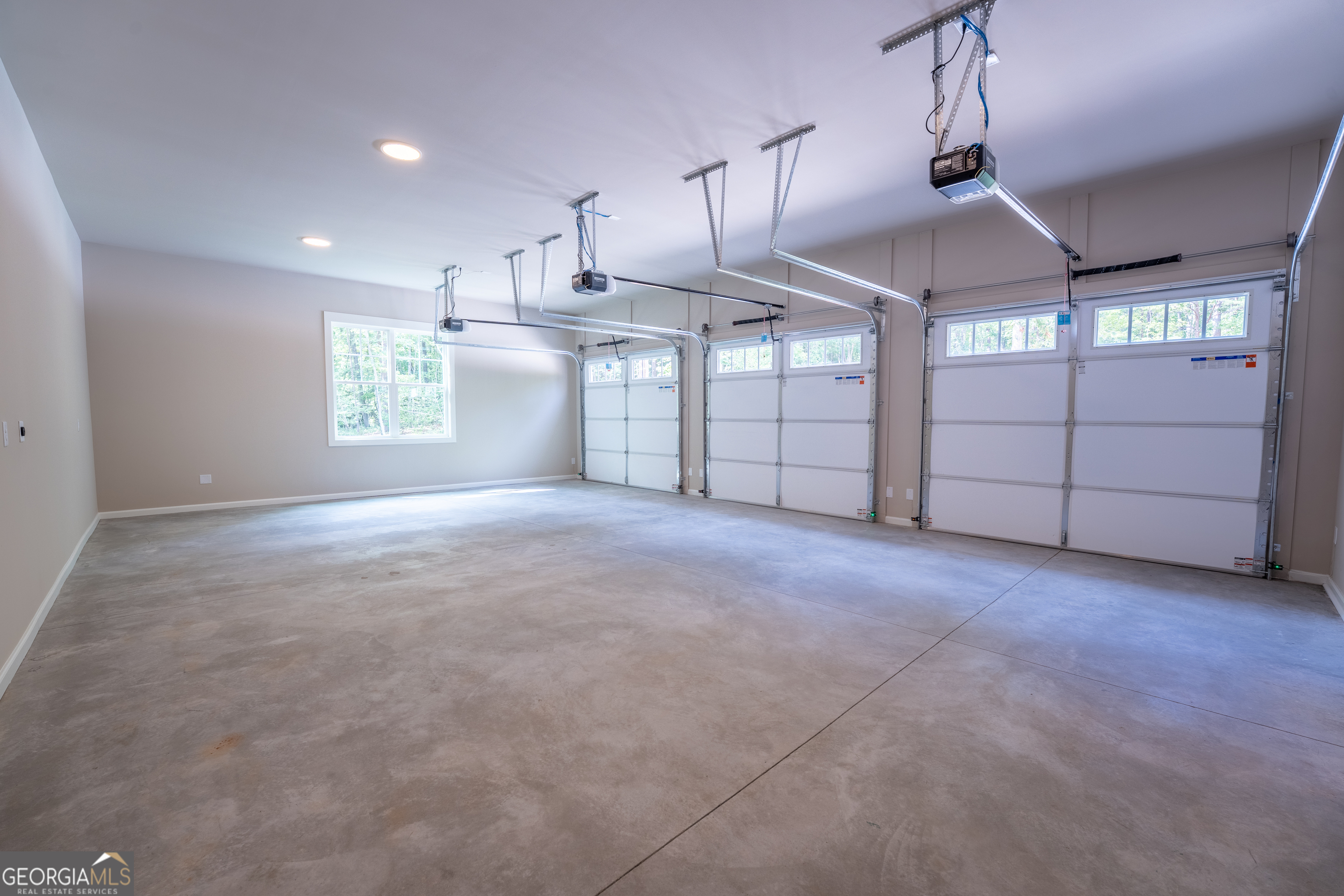 Clarkesville, Georgia 30523, United States, 4 Bedrooms Bedrooms, ,5 BathroomsBathrooms,Residential,Active,205938