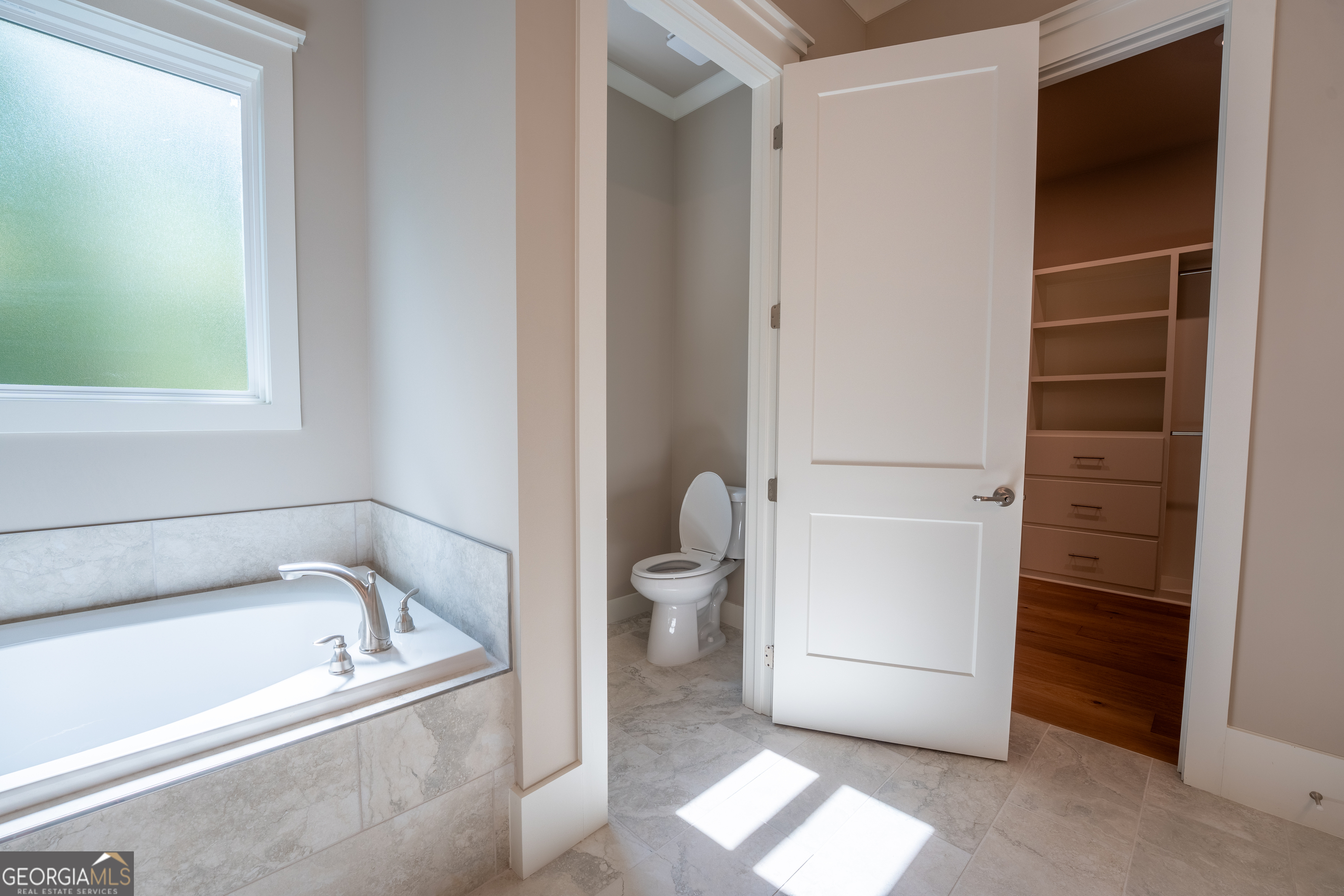 Clarkesville, Georgia 30523, United States, 4 Bedrooms Bedrooms, ,5 BathroomsBathrooms,Residential,Active,205938