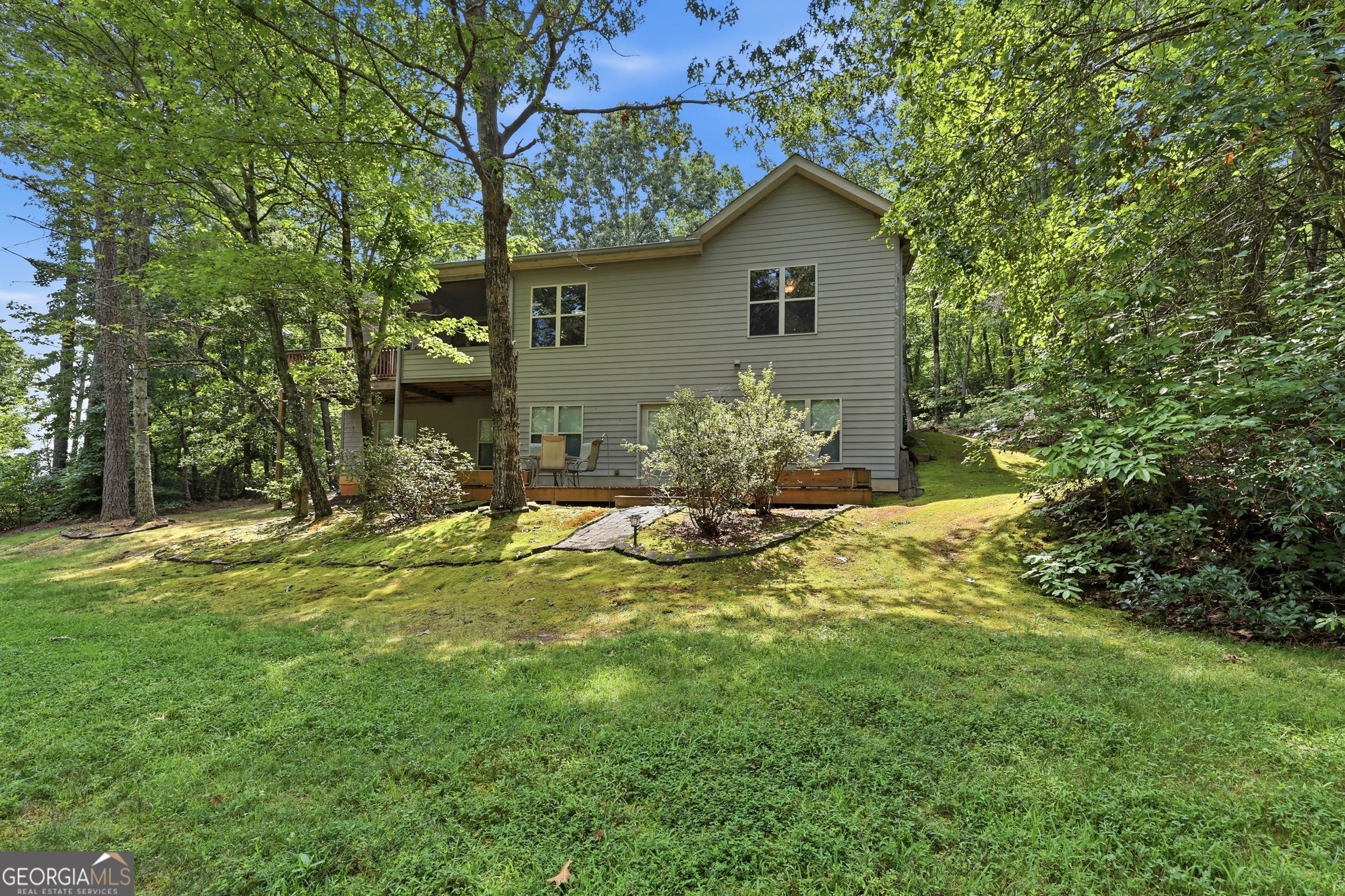 411 Hickory Nut Mountain