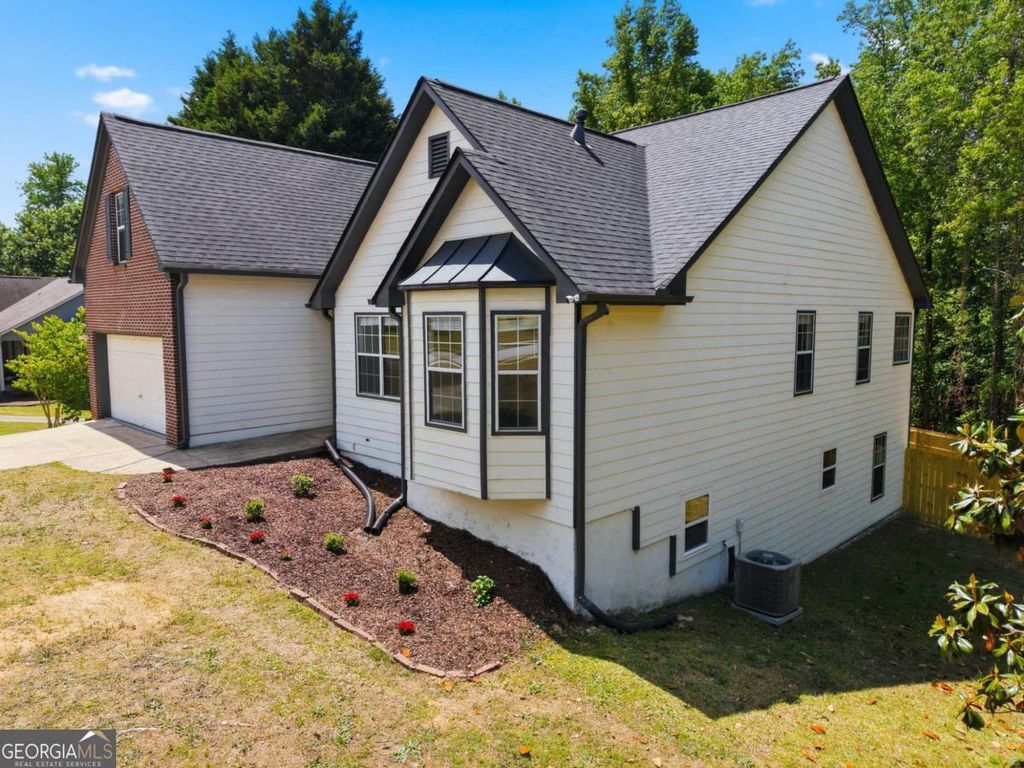 Photo of 1432 Armende CIR, Dacula, GA 30019 (MLS # 10762091)