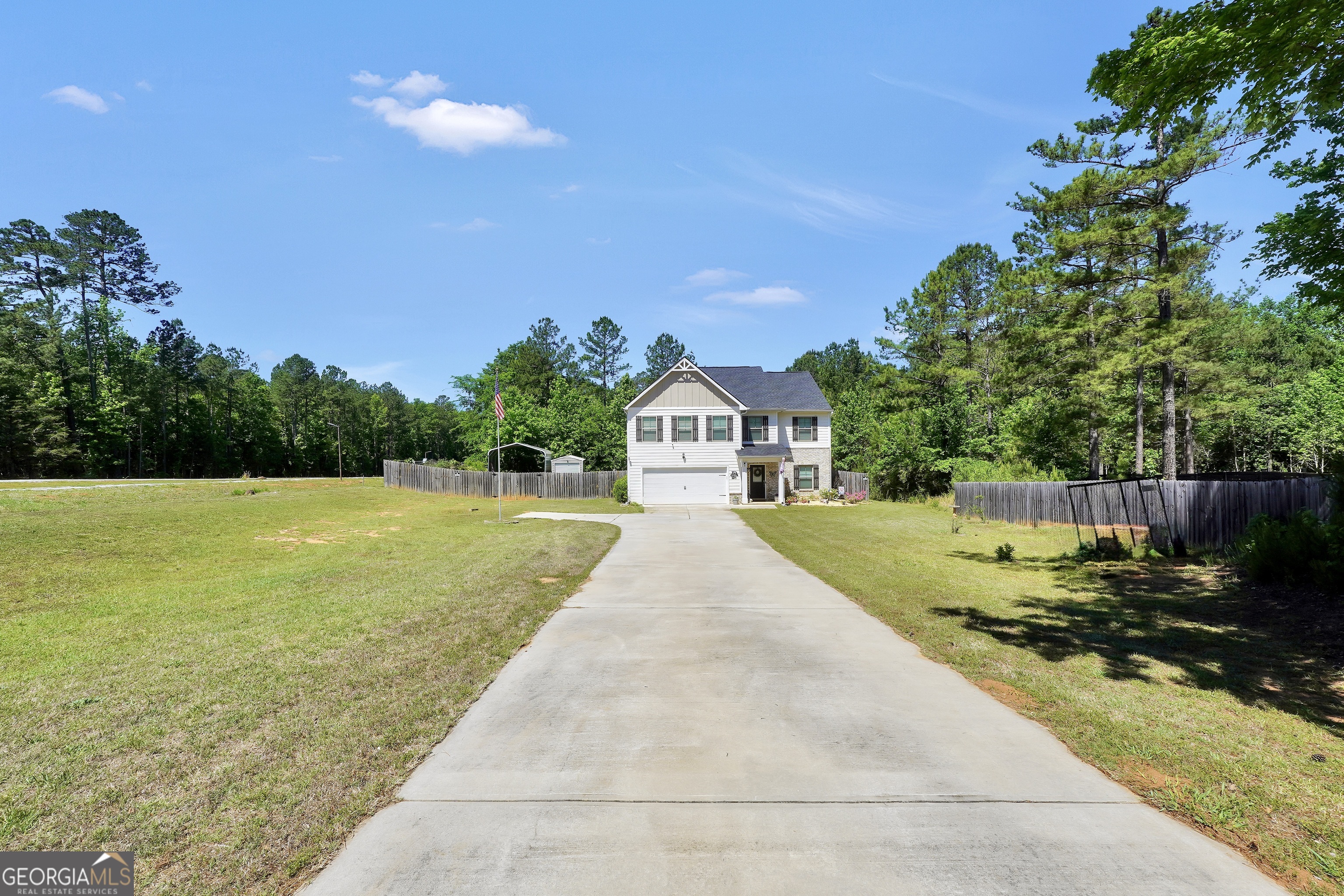 214 Woodlands DR