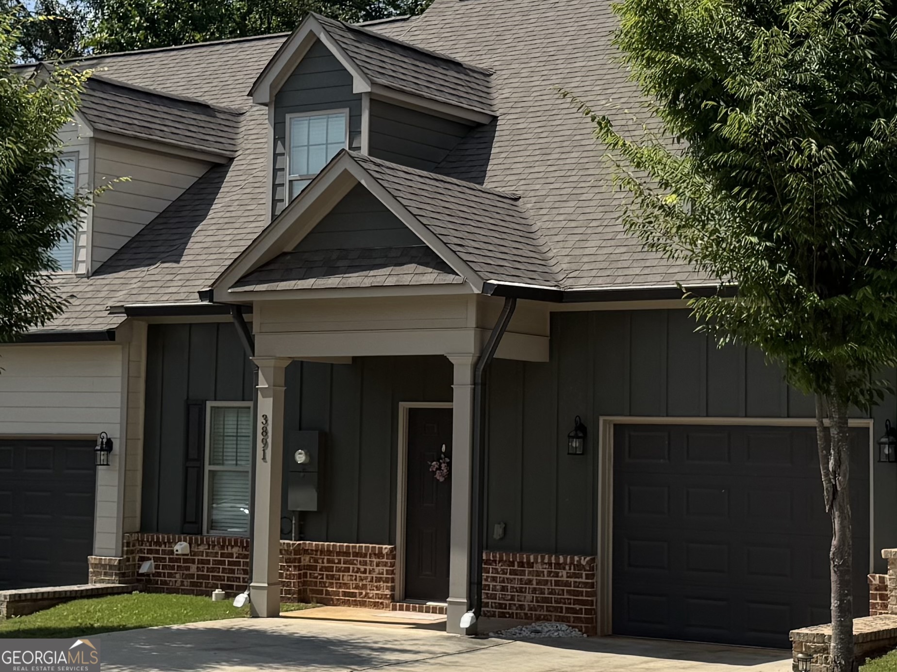 3891 Valley View CT