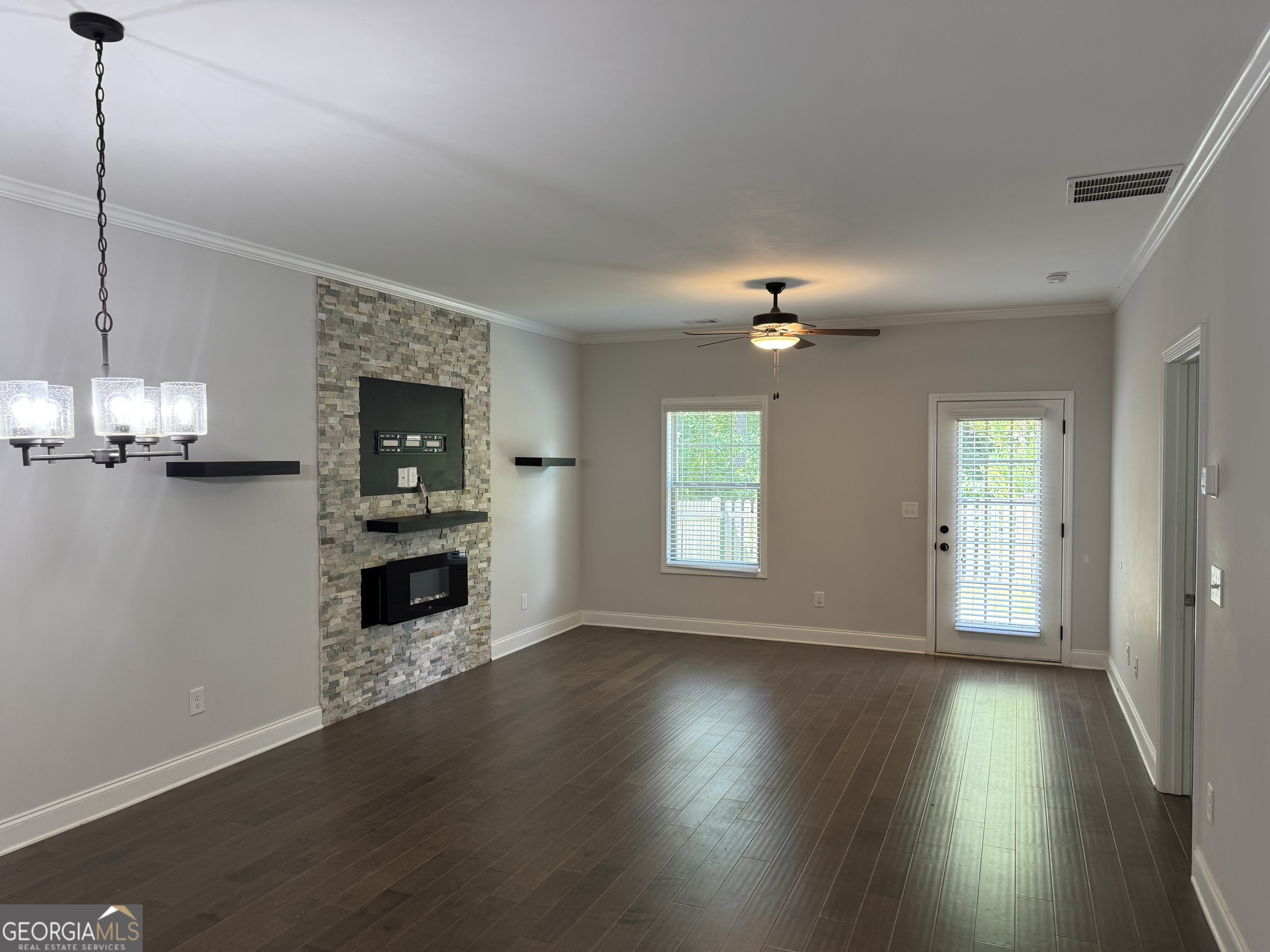 3891 Valley View CT