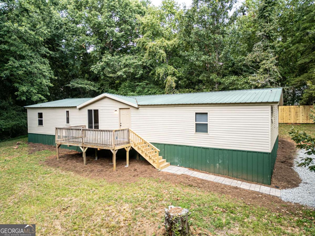 216 SPRUCE LN
