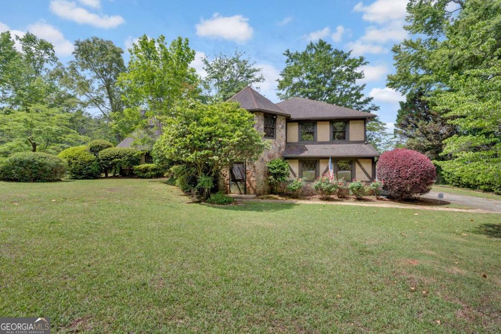 Photo of 2145 Hampton Trail SE, Conyers, GA 30013 (MLS # 10762874)
