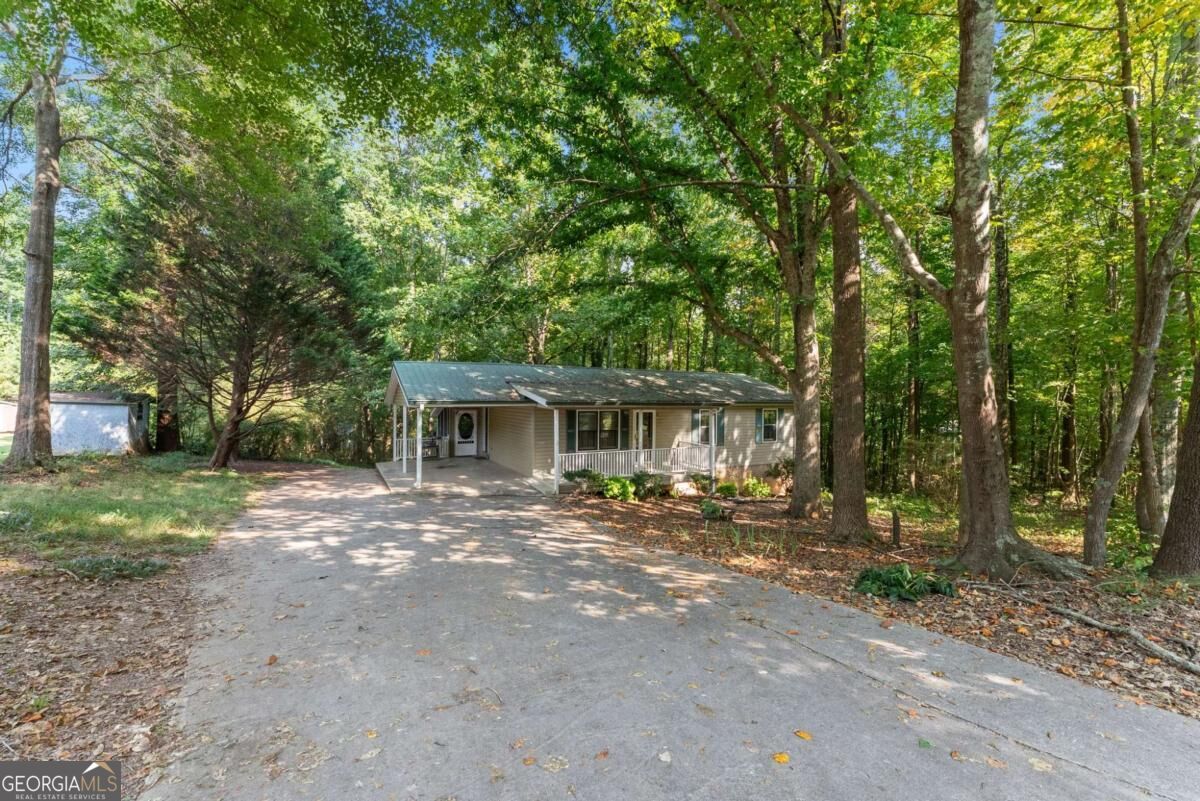 3489 Bell RD
