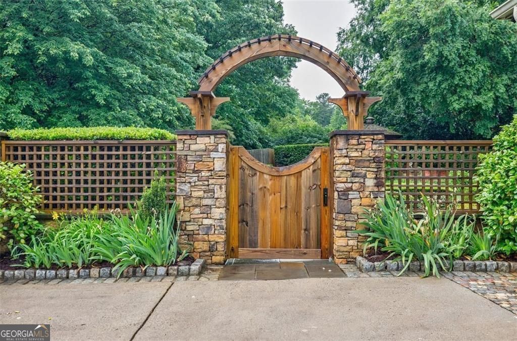 5318 Brooke Farm DR