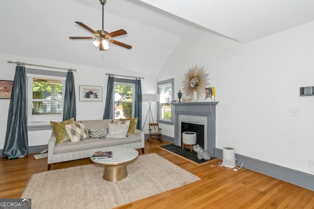 Atlanta, Georgia 30311, United States, 5 Bedrooms Bedrooms, ,4 BathroomsBathrooms,Residential,Active,167495