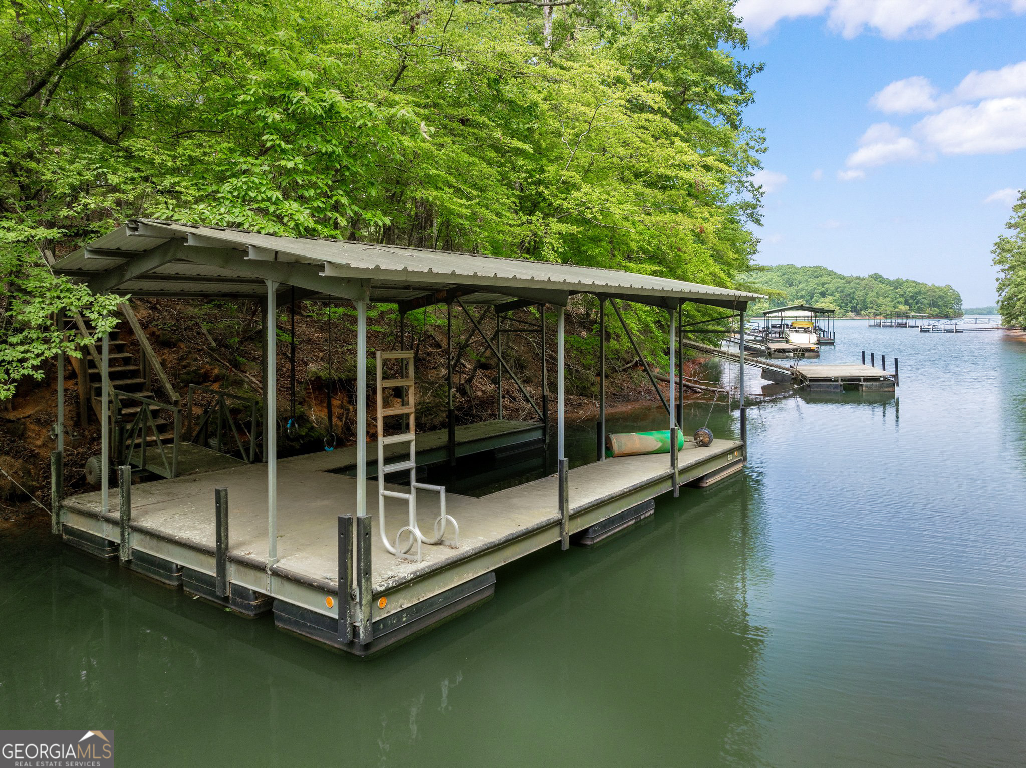 590 River Forks RD