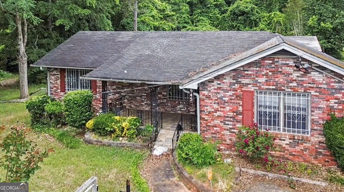 959 S Hairston RD
