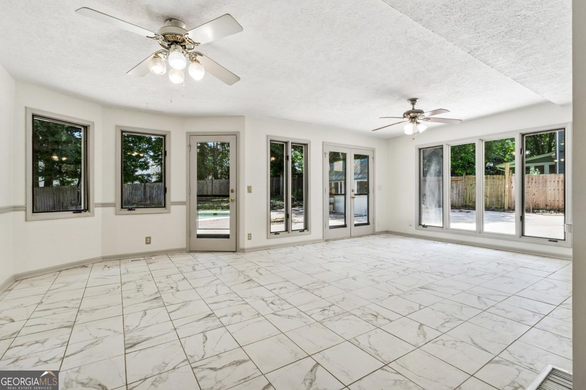 2373 Woodcreek CT