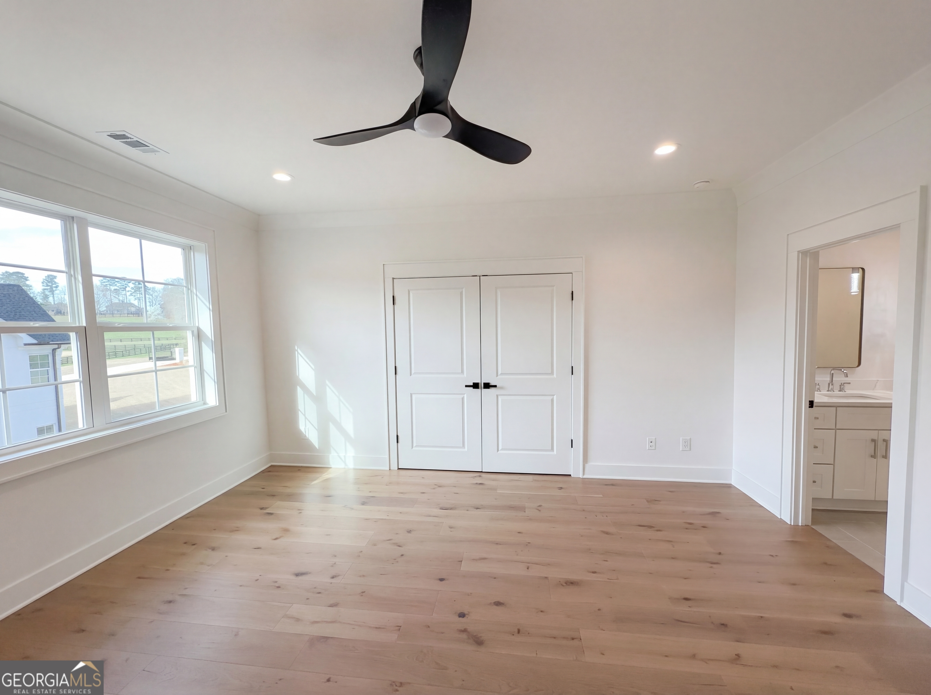 3903 Indian Shoals RD SE